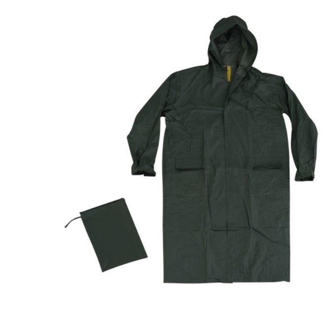 Cappotto ROSSINI SLOOP
100% poliestere con cappuccio fisso con cordino, due tasche applicate chiusura con clip.